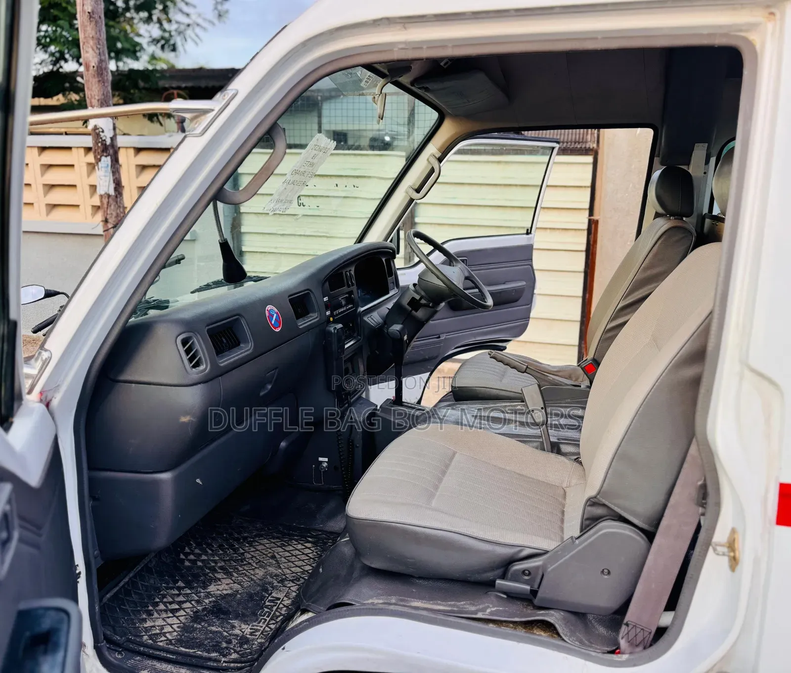 Nissan Caravan (Urvan) 2003 White