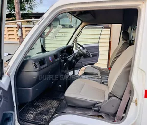 Nissan Caravan (Urvan) 2003 White