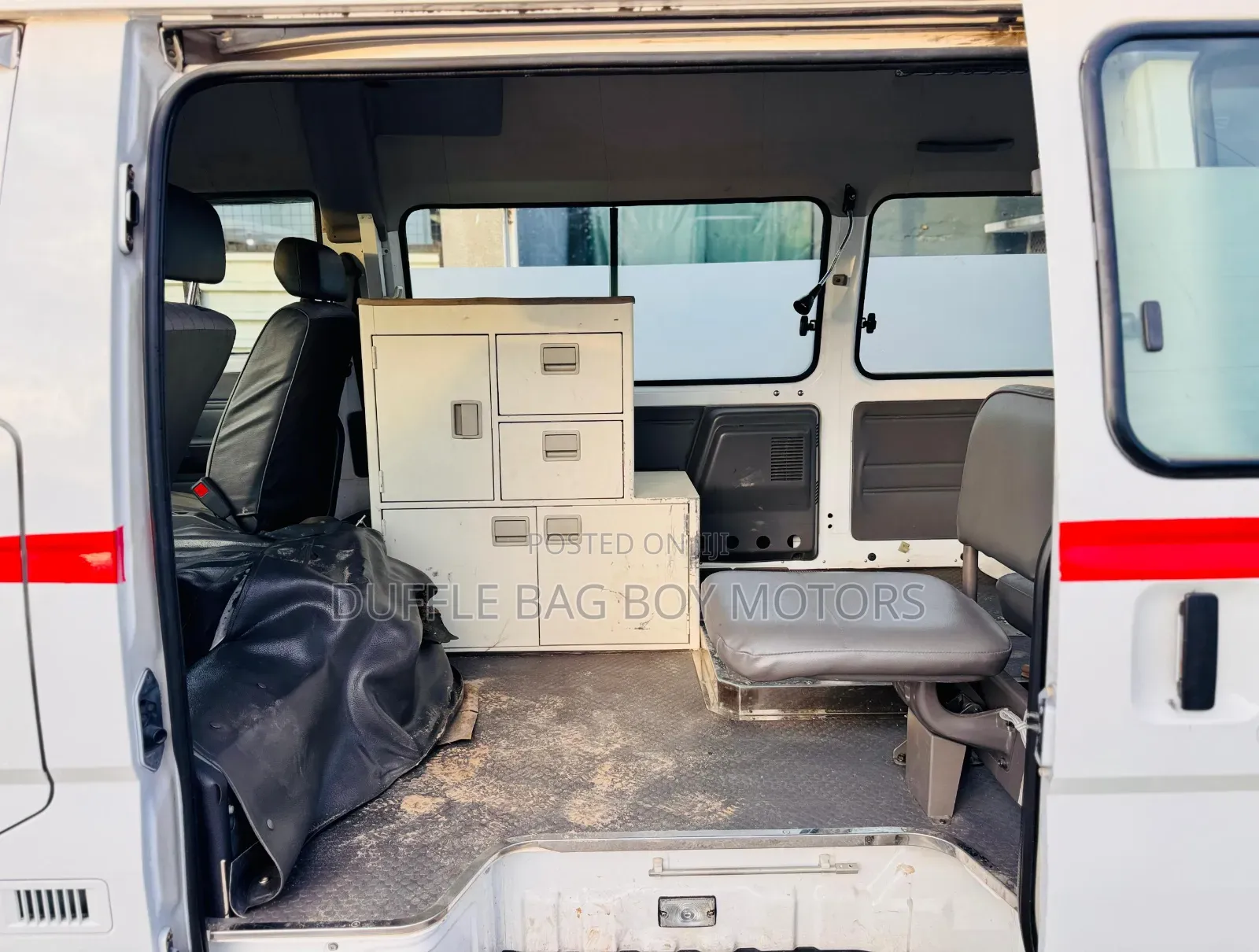 Nissan Caravan (Urvan) 2003 White