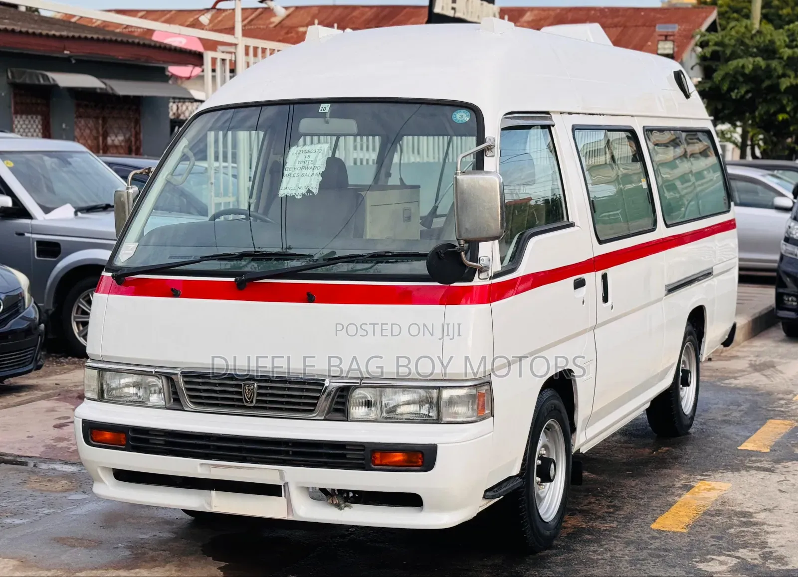 Nissan Caravan (Urvan) 2003 White