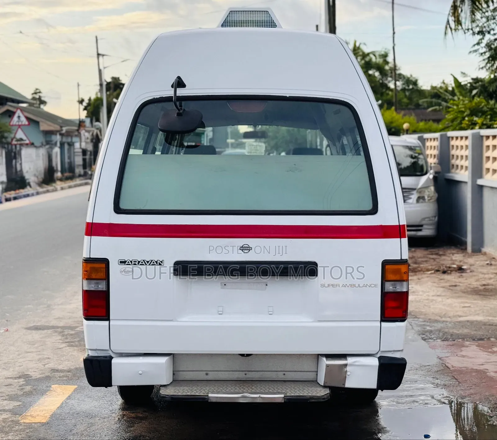 Nissan Caravan (Urvan) 2003 White