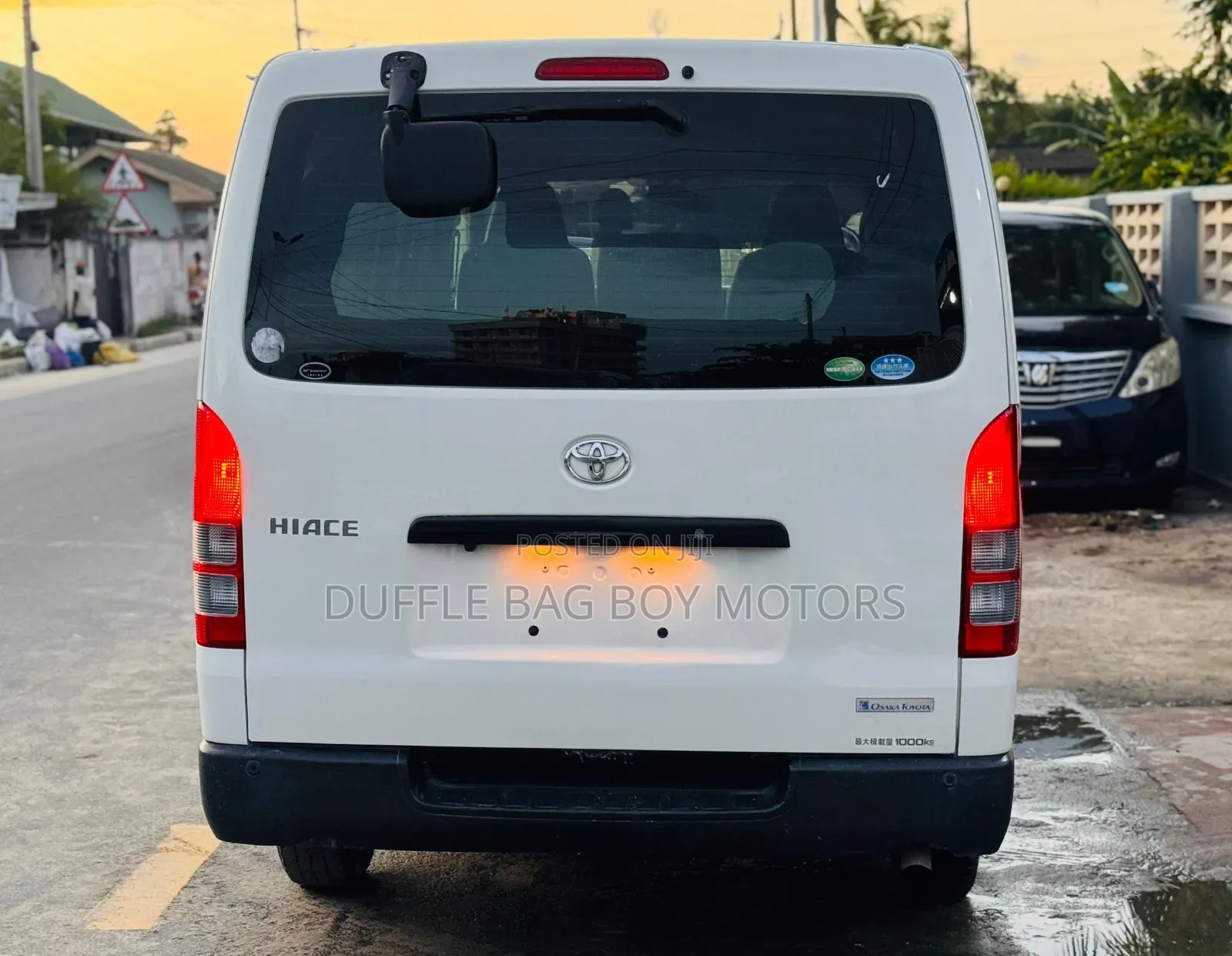 Toyota HiAce 2016 White