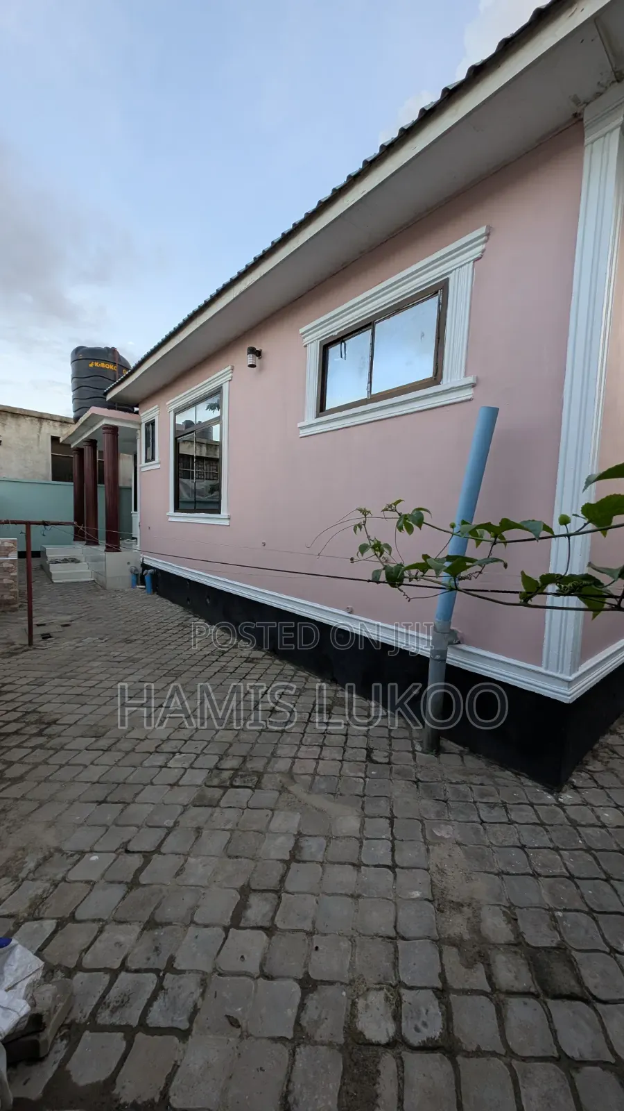 3bdrm House in Goba for sale