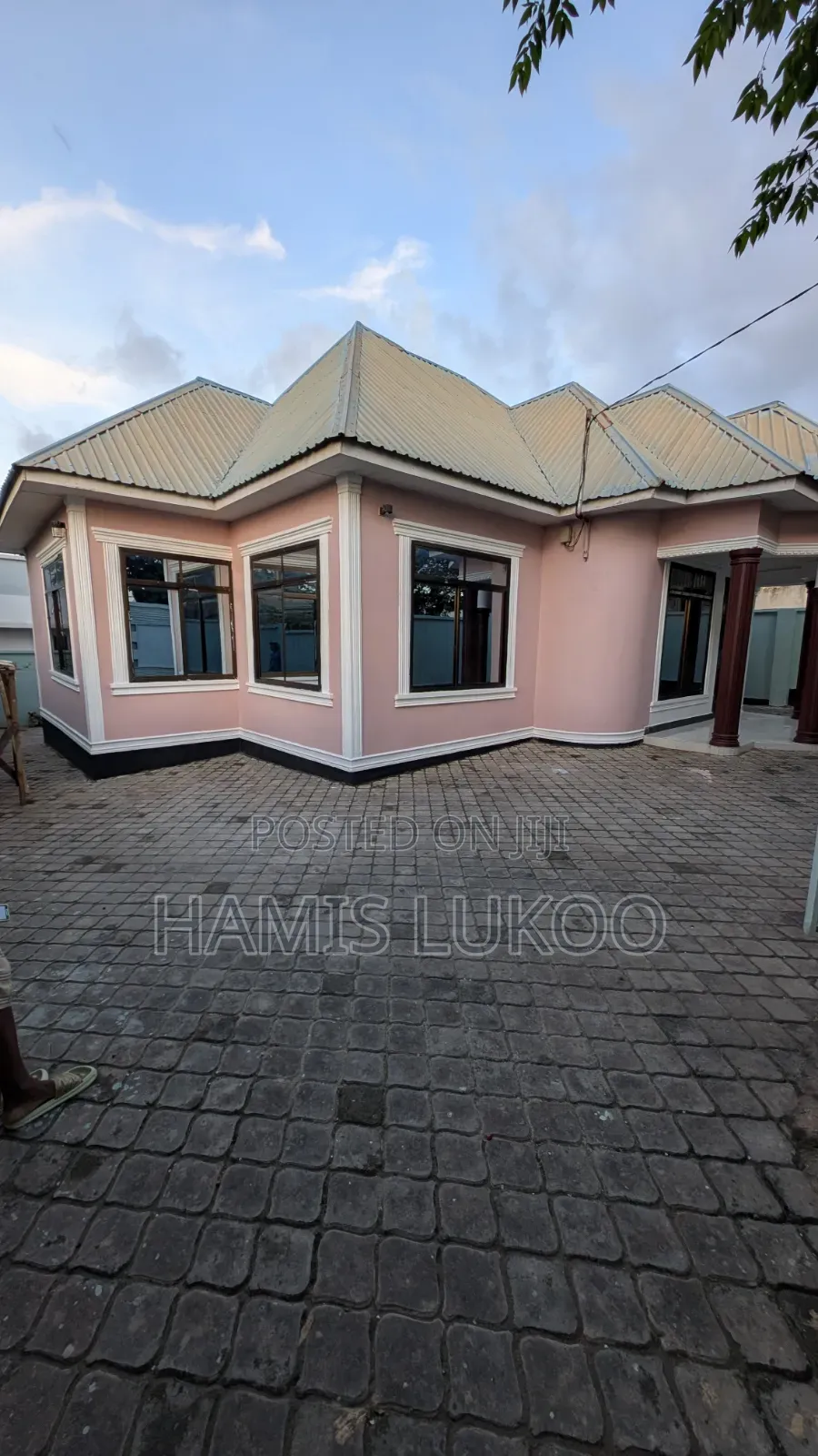 3bdrm House in Goba for sale