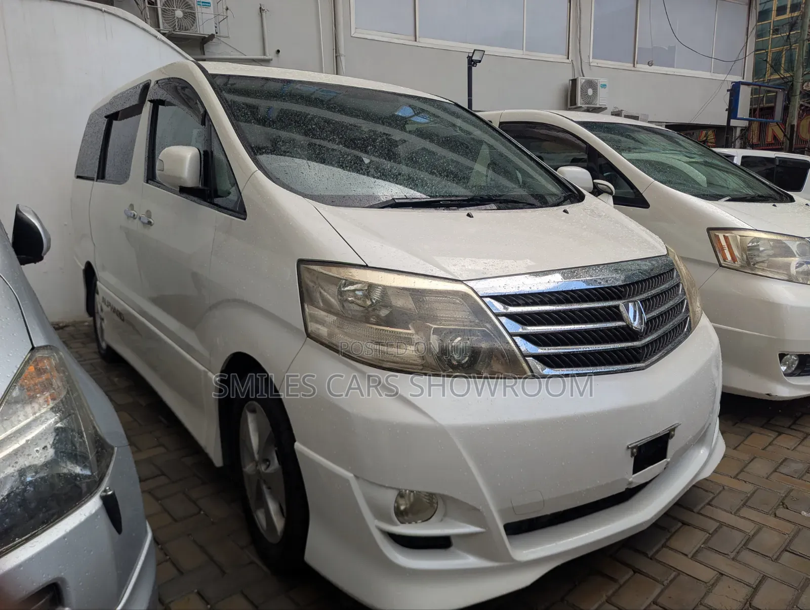 Toyota Alphard 2.4 Petrol AWD 2005 Pearl
