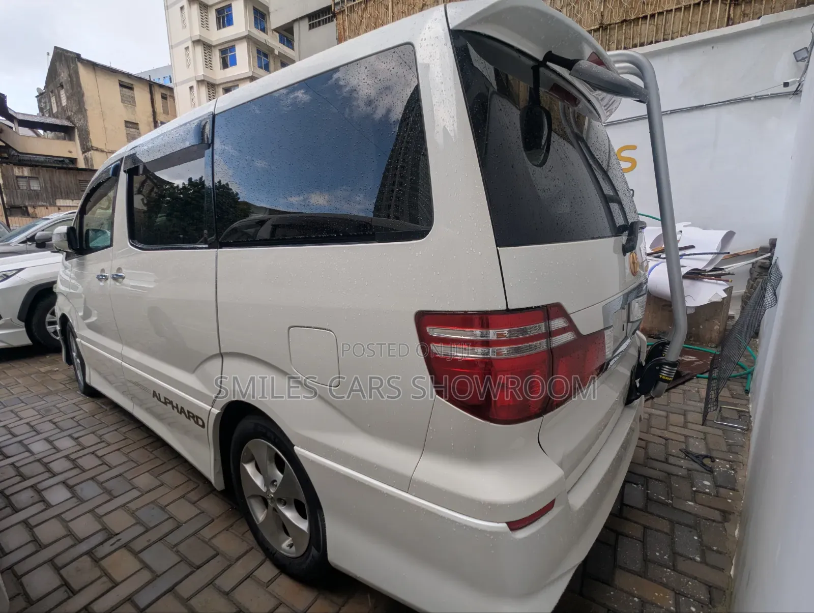 Toyota Alphard 2.4 Petrol AWD 2005 Pearl