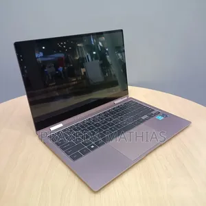 Laptop Samsung Galaxy Book 2 16GB Intel Core i7 SSD 512GB
