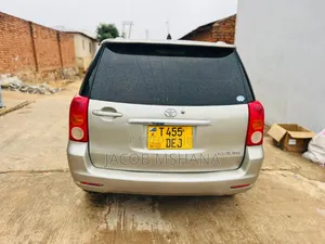 Toyota Raum 2006 White