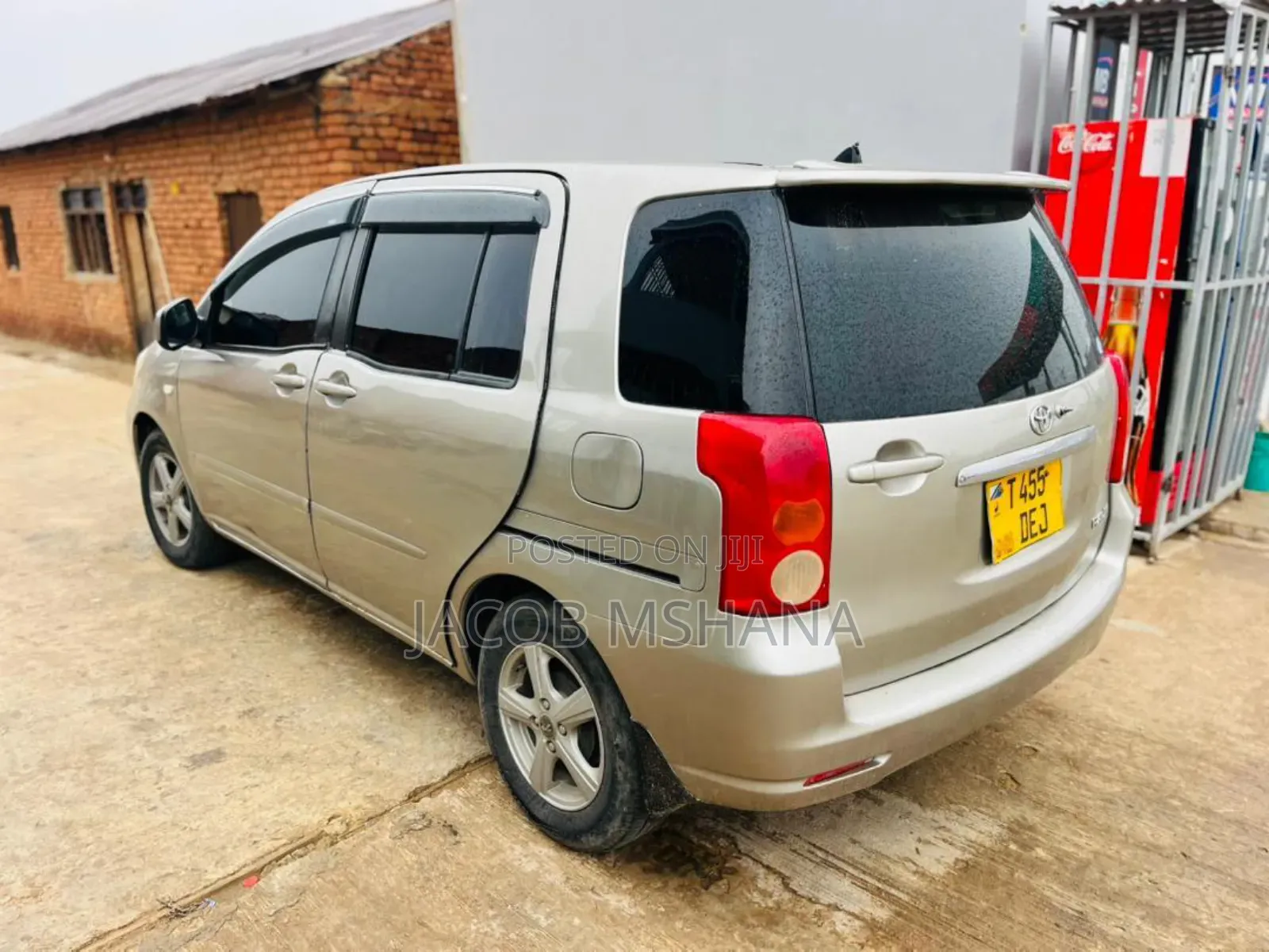Toyota Raum 2006 White