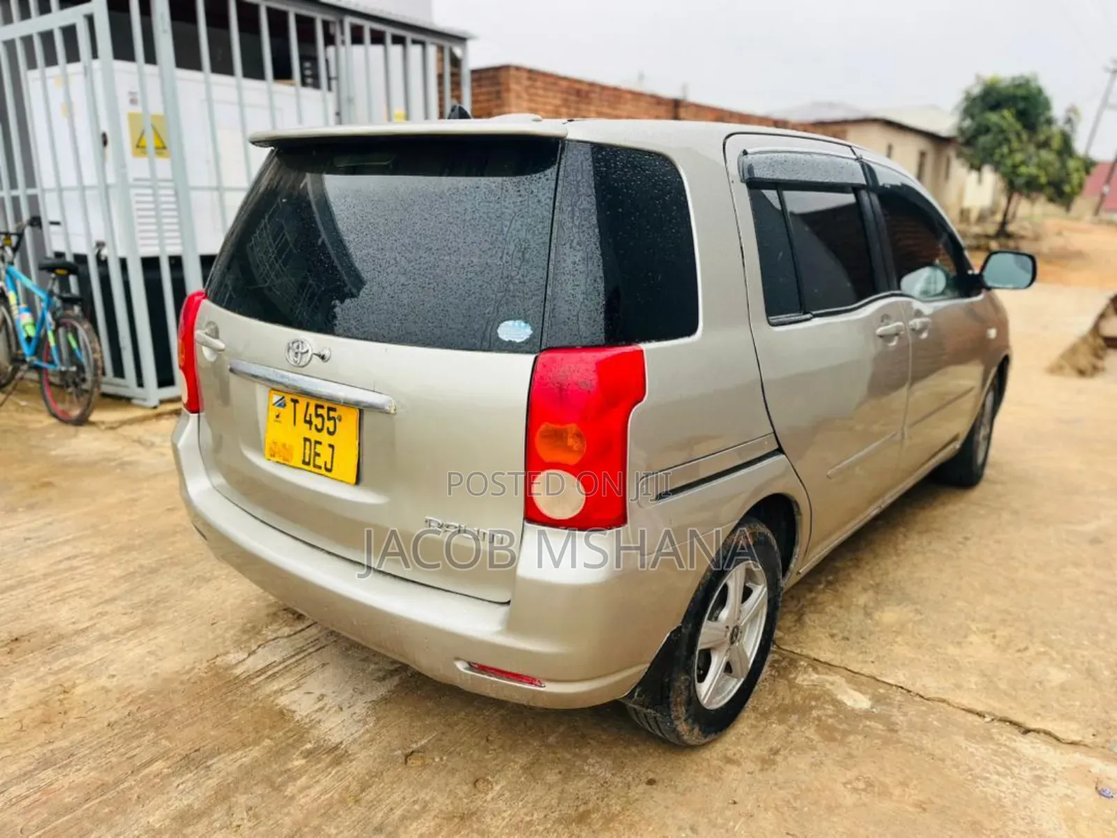 Toyota Raum 2006 White