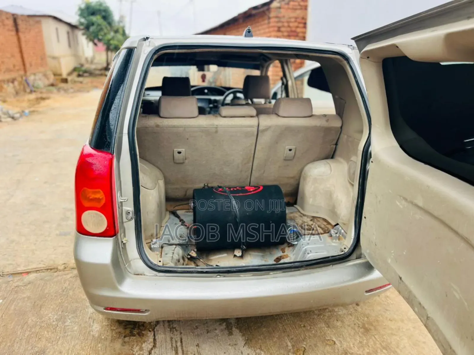 Toyota Raum 2006 White