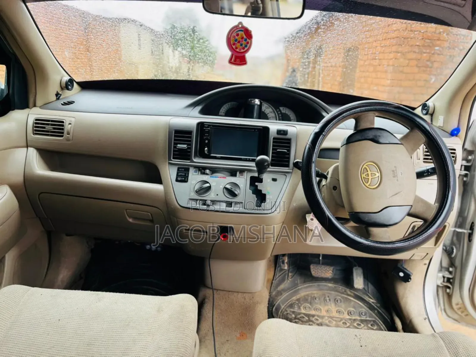 Toyota Raum 2006 White