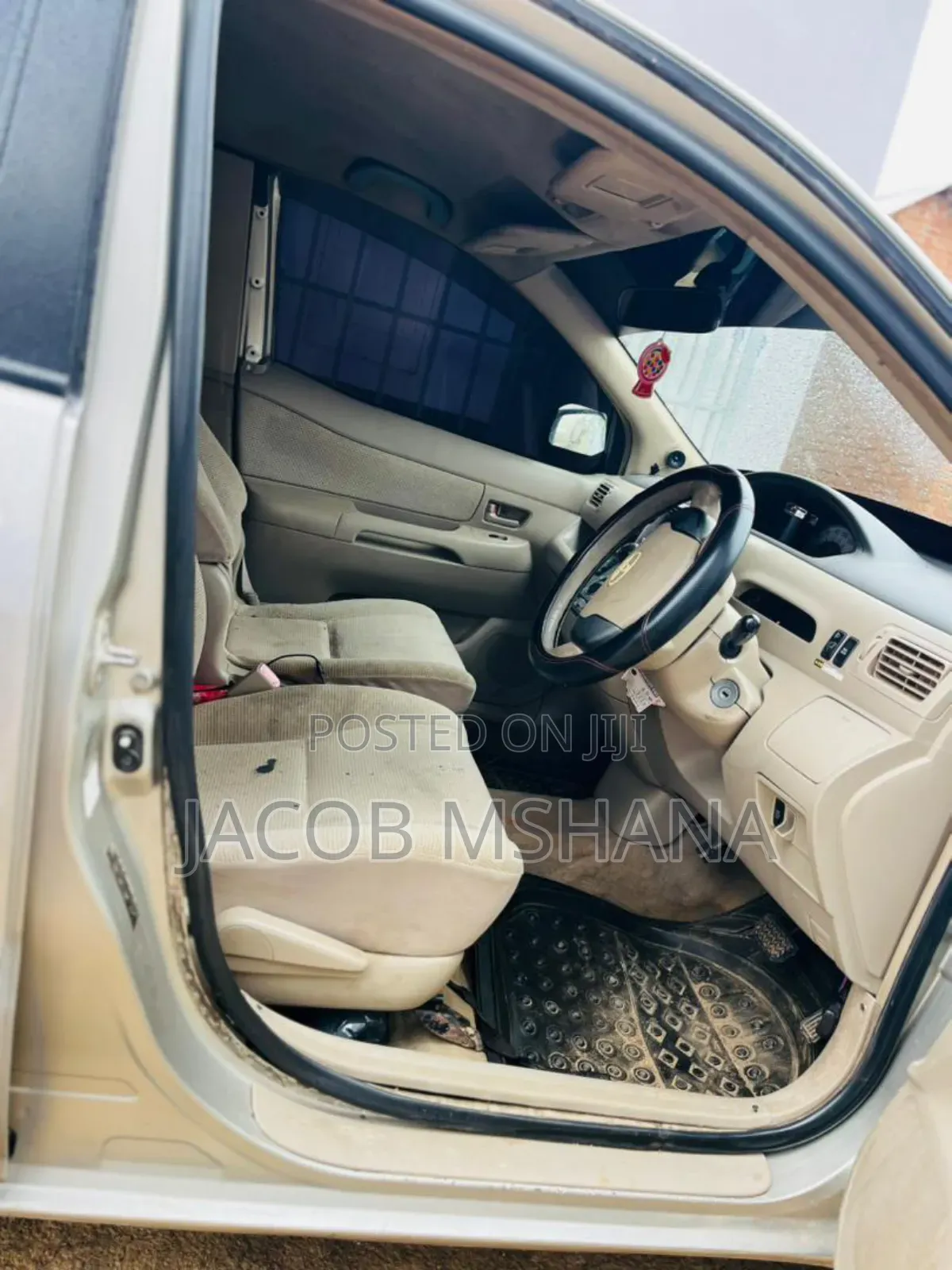 Toyota Raum 2006 White