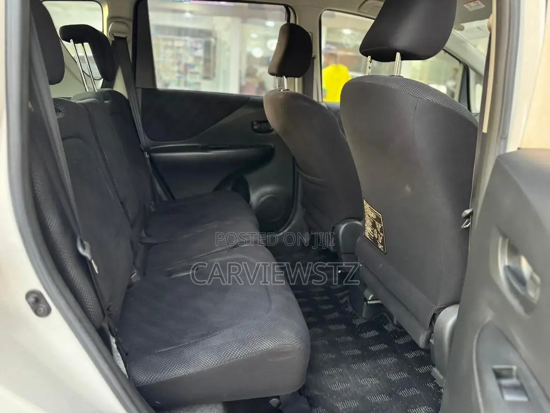 Toyota Ractis 1.5 AWD 2006 White