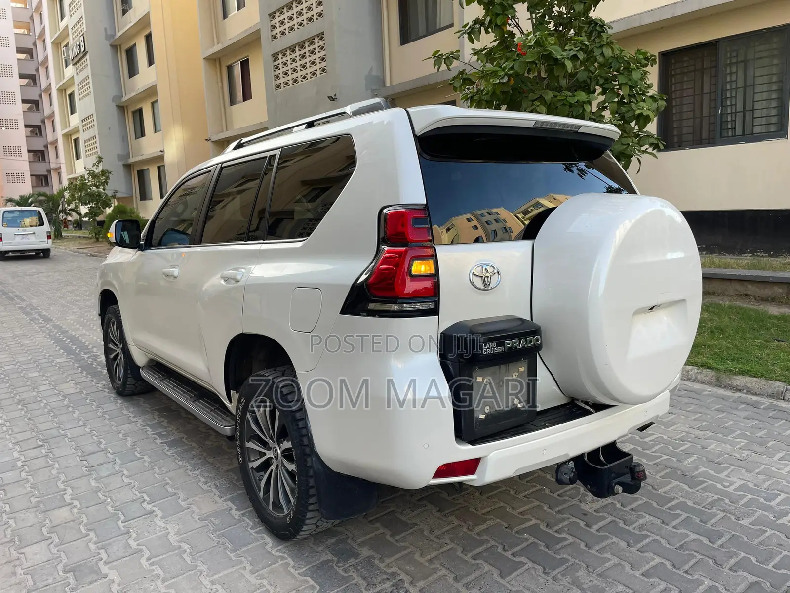 New Toyota Land Cruiser Prado 2023 Pearl