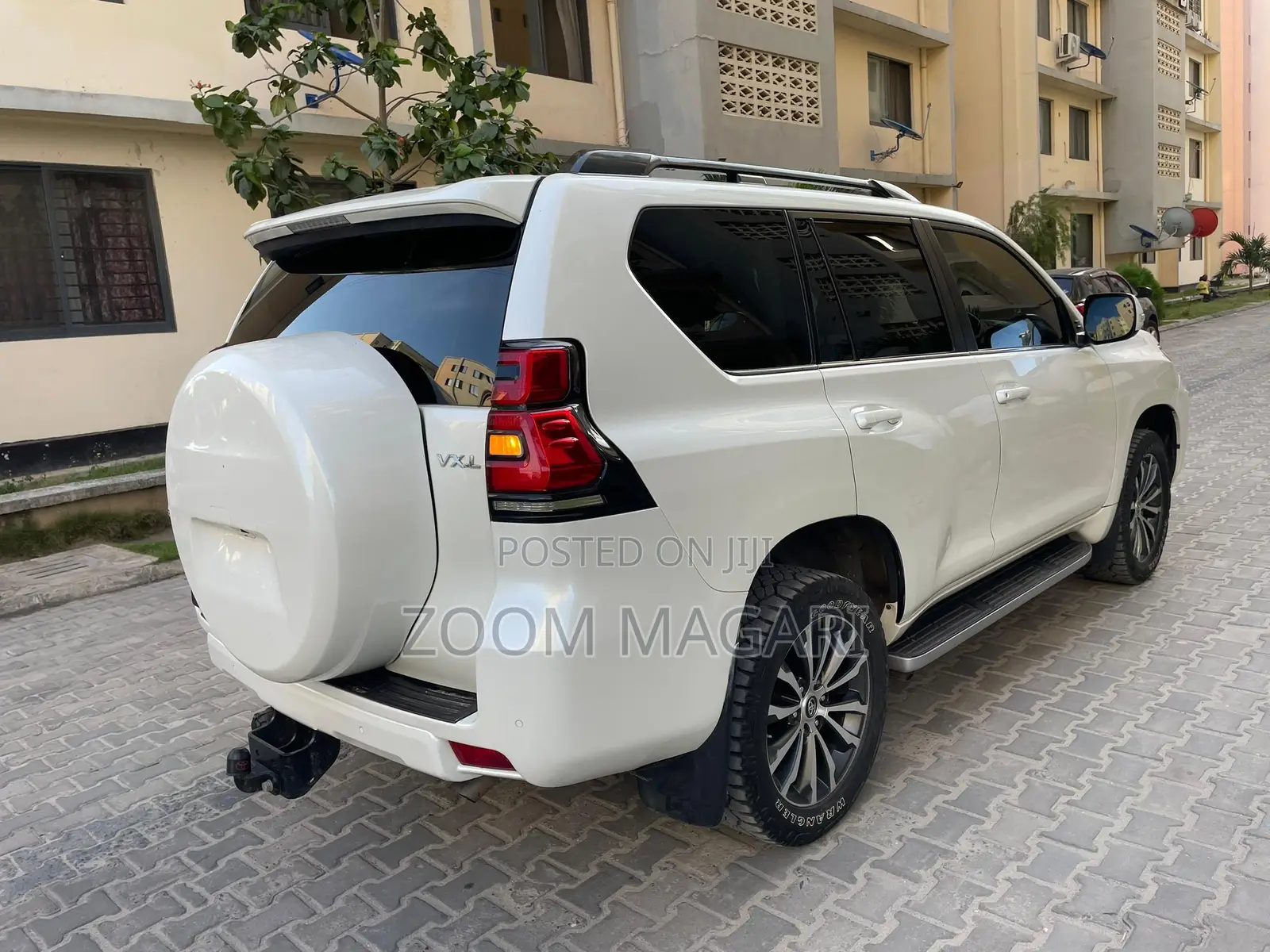 New Toyota Land Cruiser Prado 2023 Pearl