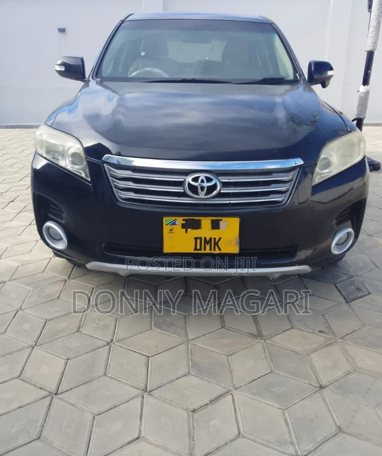 Toyota Vanguard 2011 Black