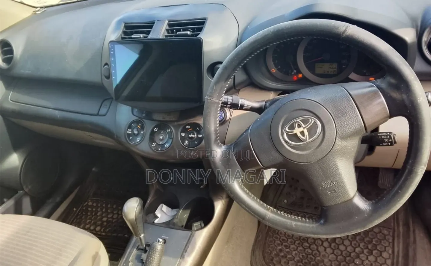 Toyota Vanguard 2011 Black