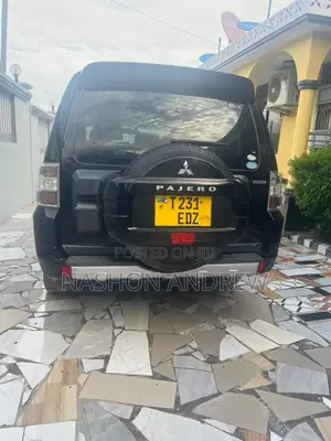 Mitsubishi Pajero 3.0 2010 Black
