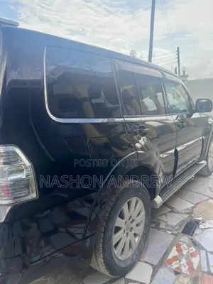Mitsubishi Pajero 3.0 2010 Black