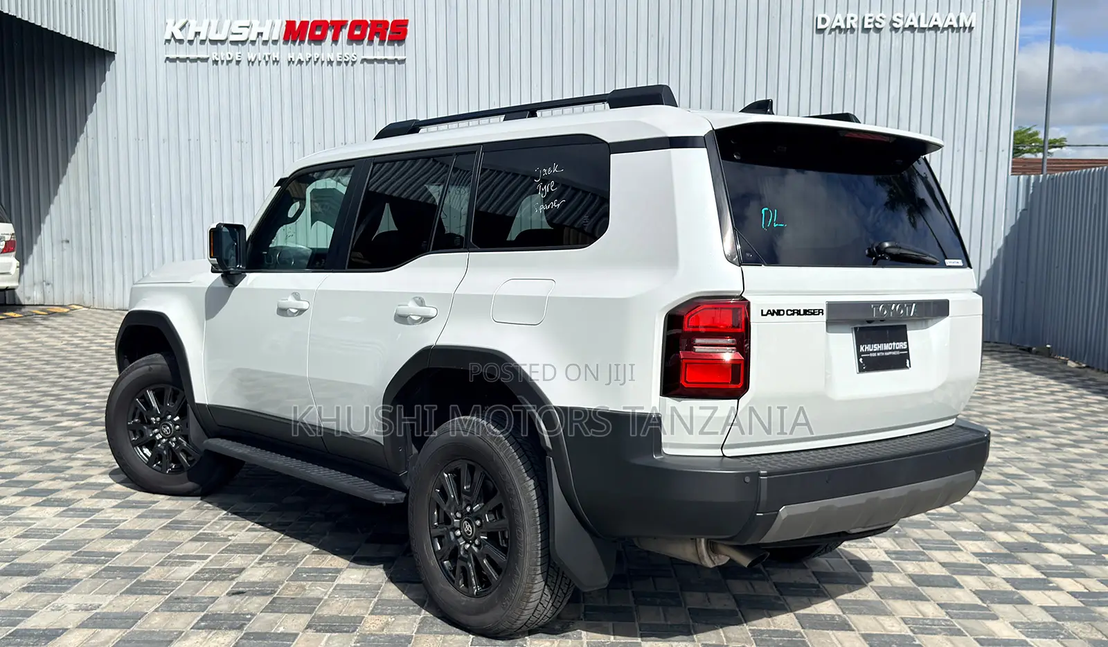Toyota Land Cruiser LC250 2024 White