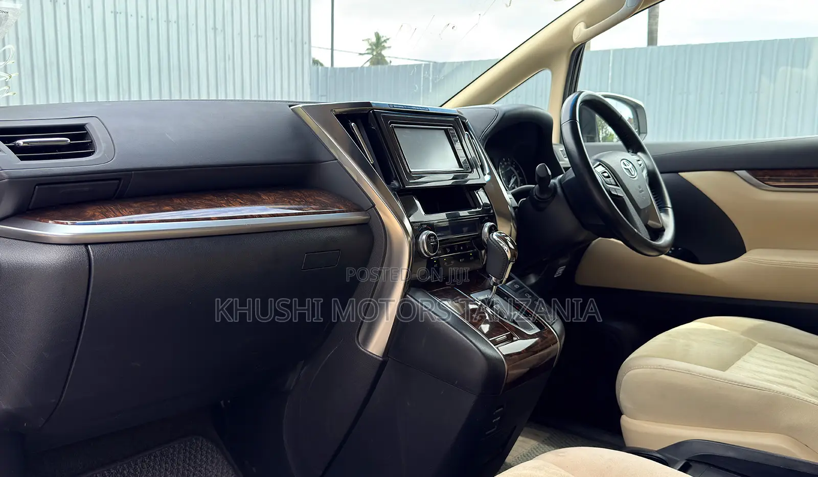 Toyota Alphard 2019 White