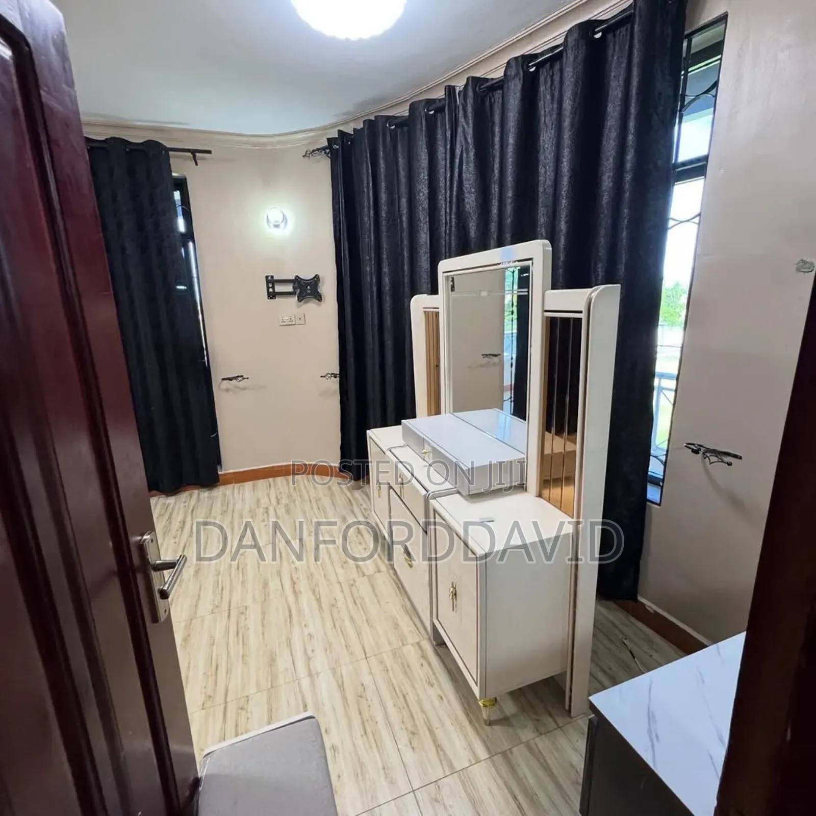 5bdrm House in Kahwa Real Estate, Kunduchi for rent