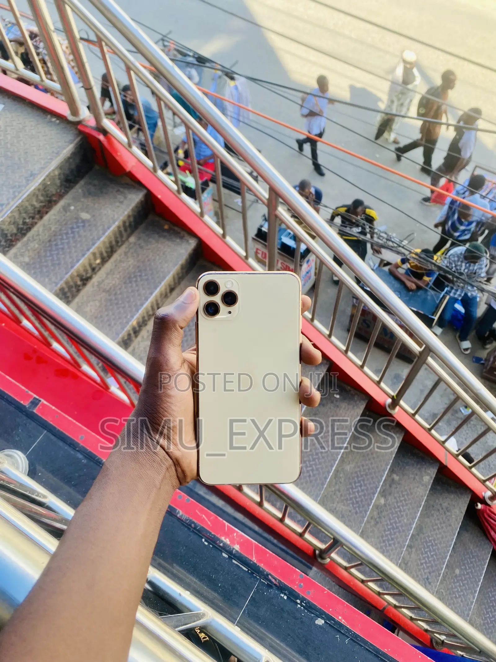 Apple iPhone 11 Pro Max 64 GB Gold