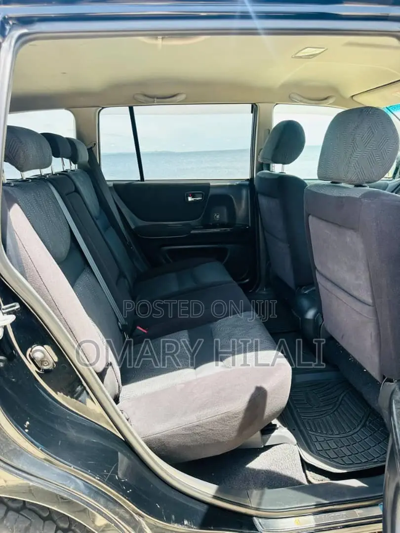 Toyota Kluger 2001 Black