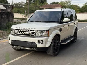 Land Rover Discovery 2014 White