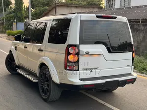 Land Rover Discovery 2014 White