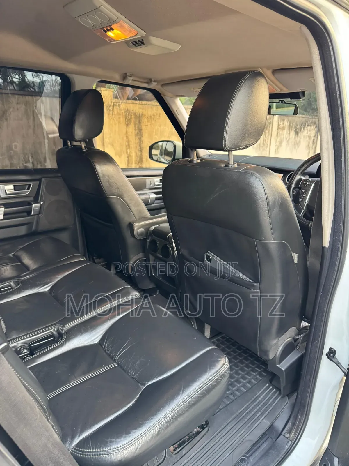 Land Rover Discovery 2014 White