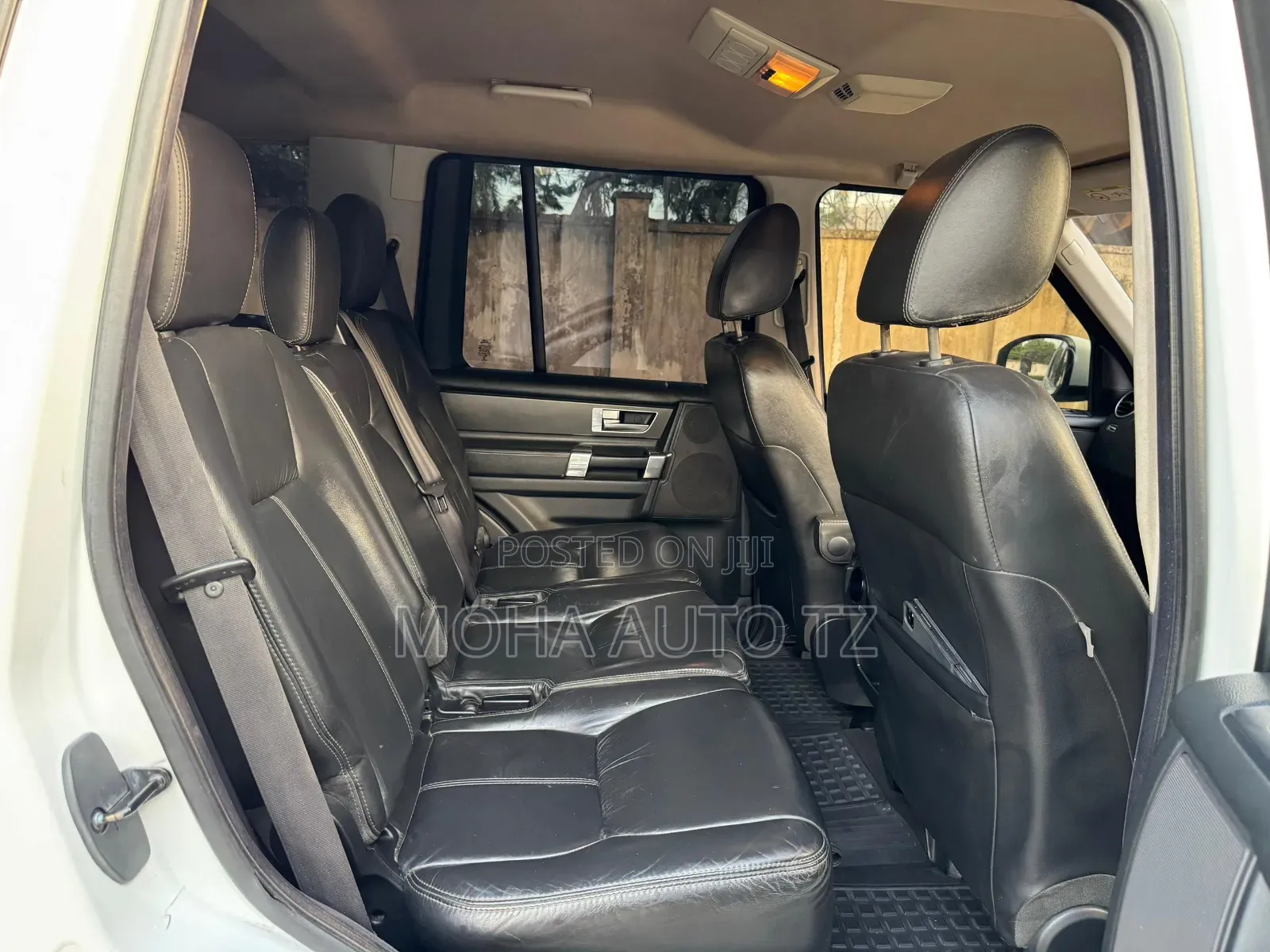Land Rover Discovery 2014 White