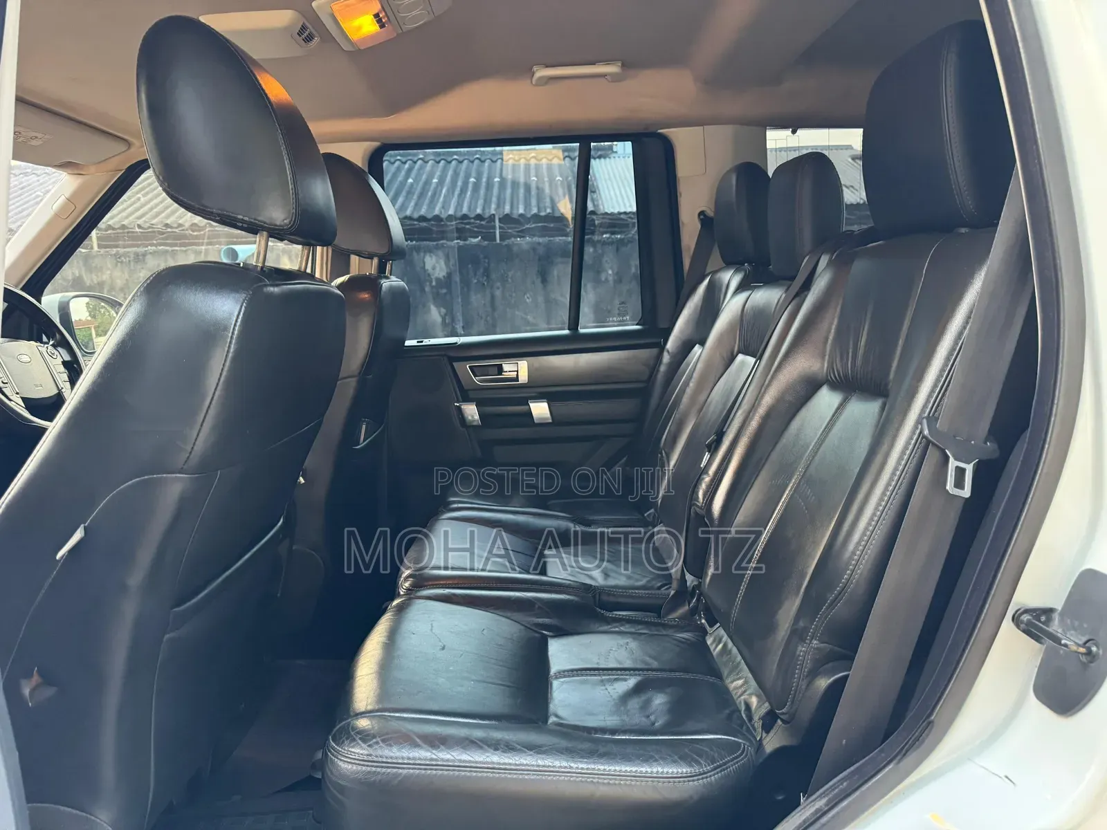 Land Rover Discovery 2014 White
