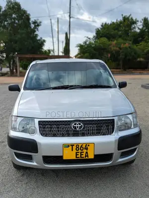 Toyota Succeed 2004 Silver