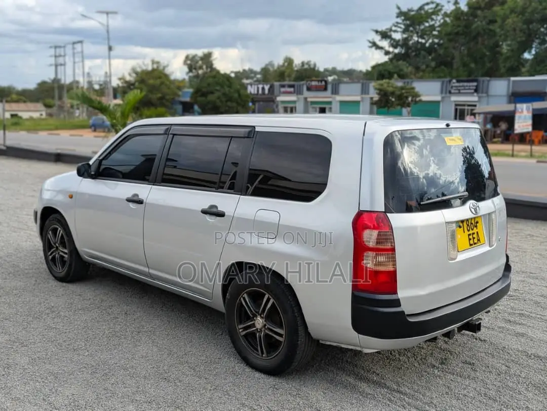 Toyota Succeed 2004 Silver