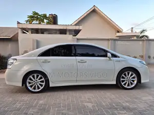 Toyota Sai 2.4 Hybrid FWD 2011 White