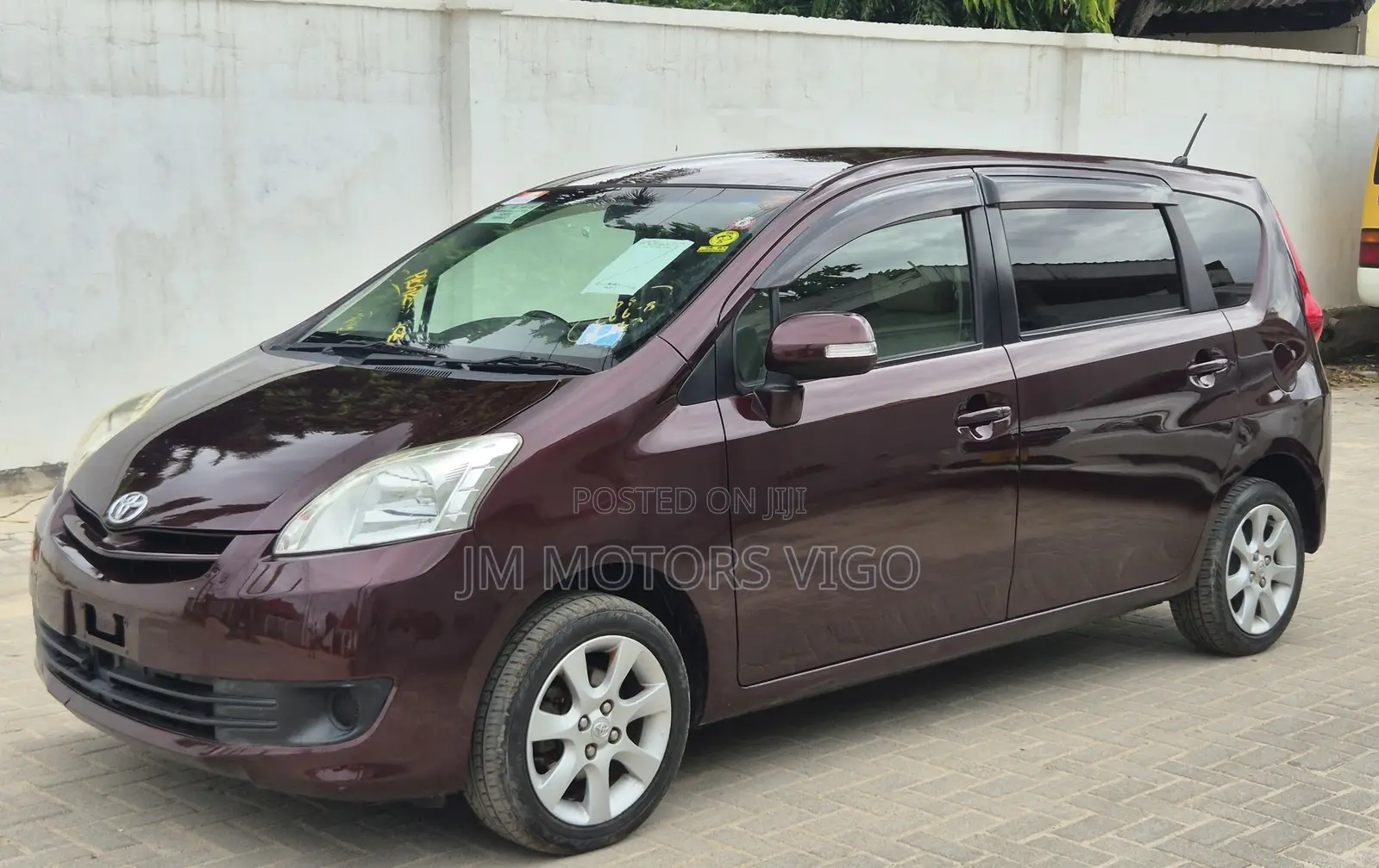 Toyota Passo Sette 2010 Burgundy
