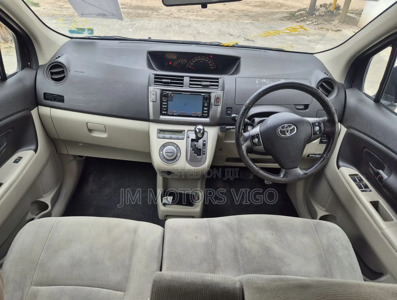 Toyota Passo Sette 2010 Burgundy