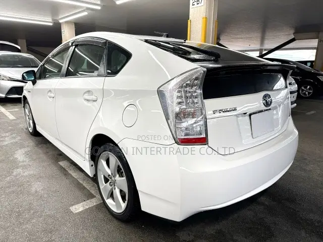 Toyota Prius I 2010 White
