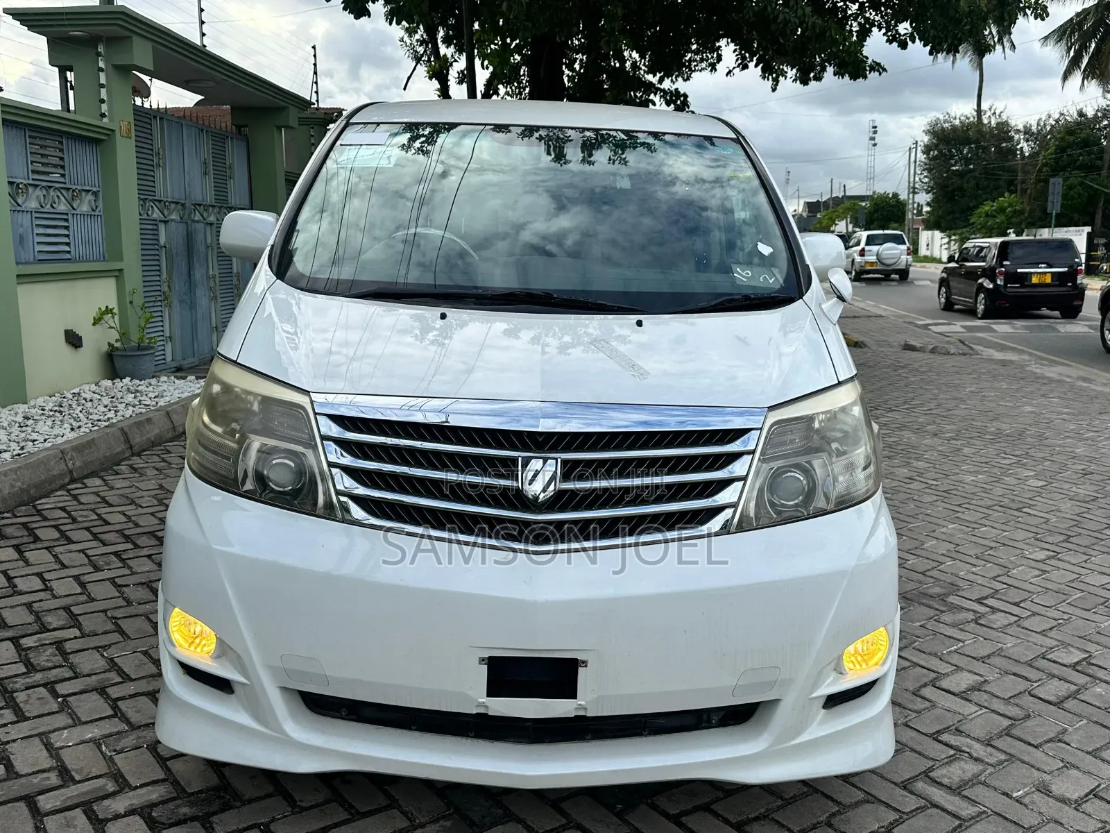 Toyota Alphard 2007 White
