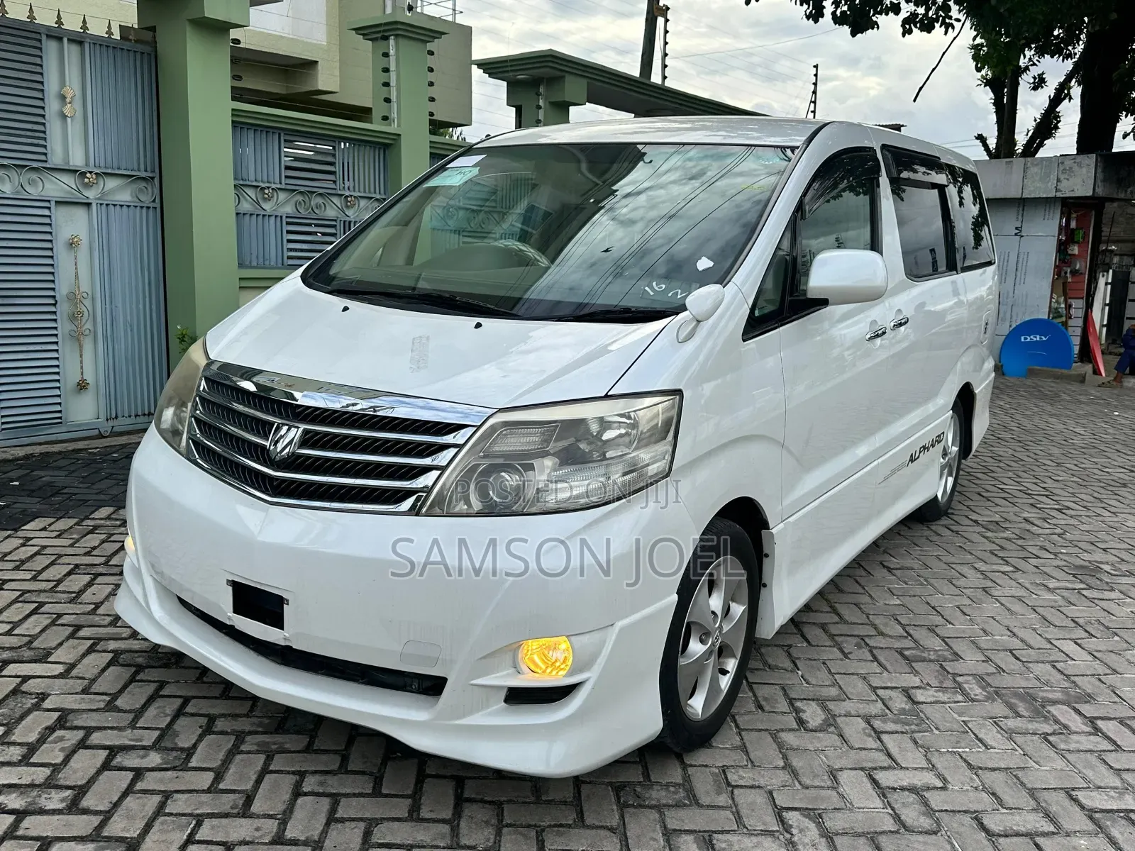 Toyota Alphard 2007 White