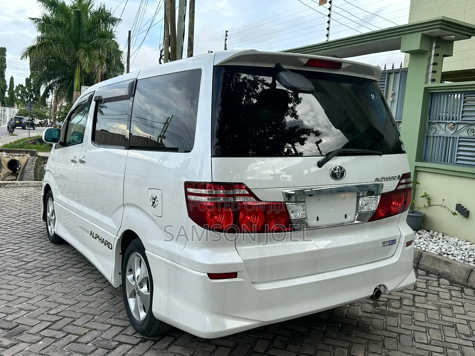 Toyota Alphard 2007 White