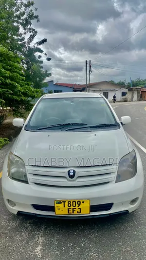 Toyota IST 2004 Pearl