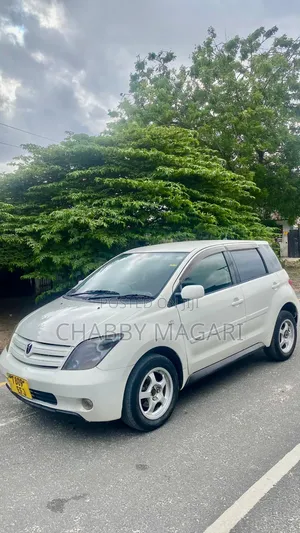 Toyota IST 2004 Pearl