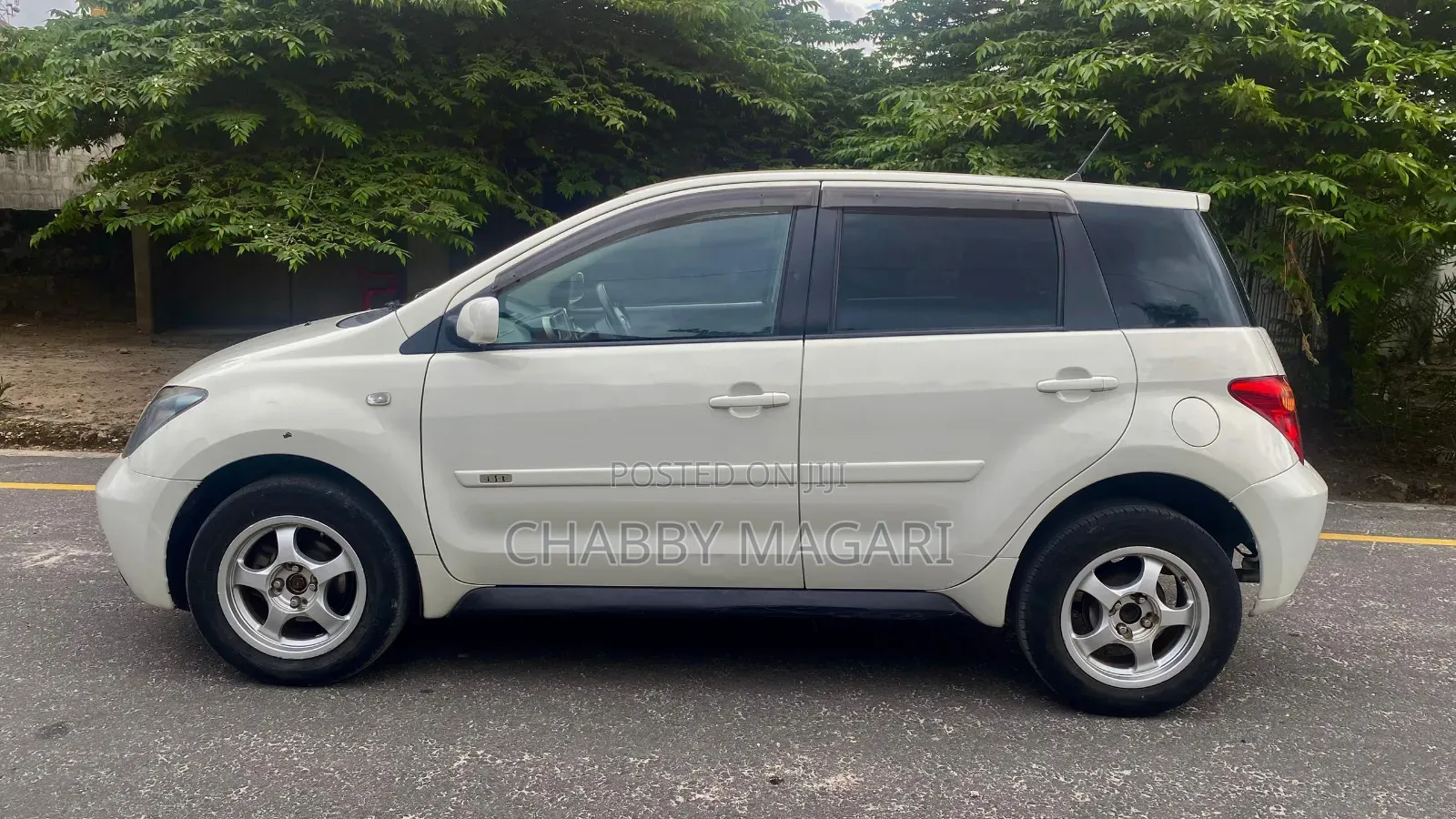Toyota IST 2004 Pearl