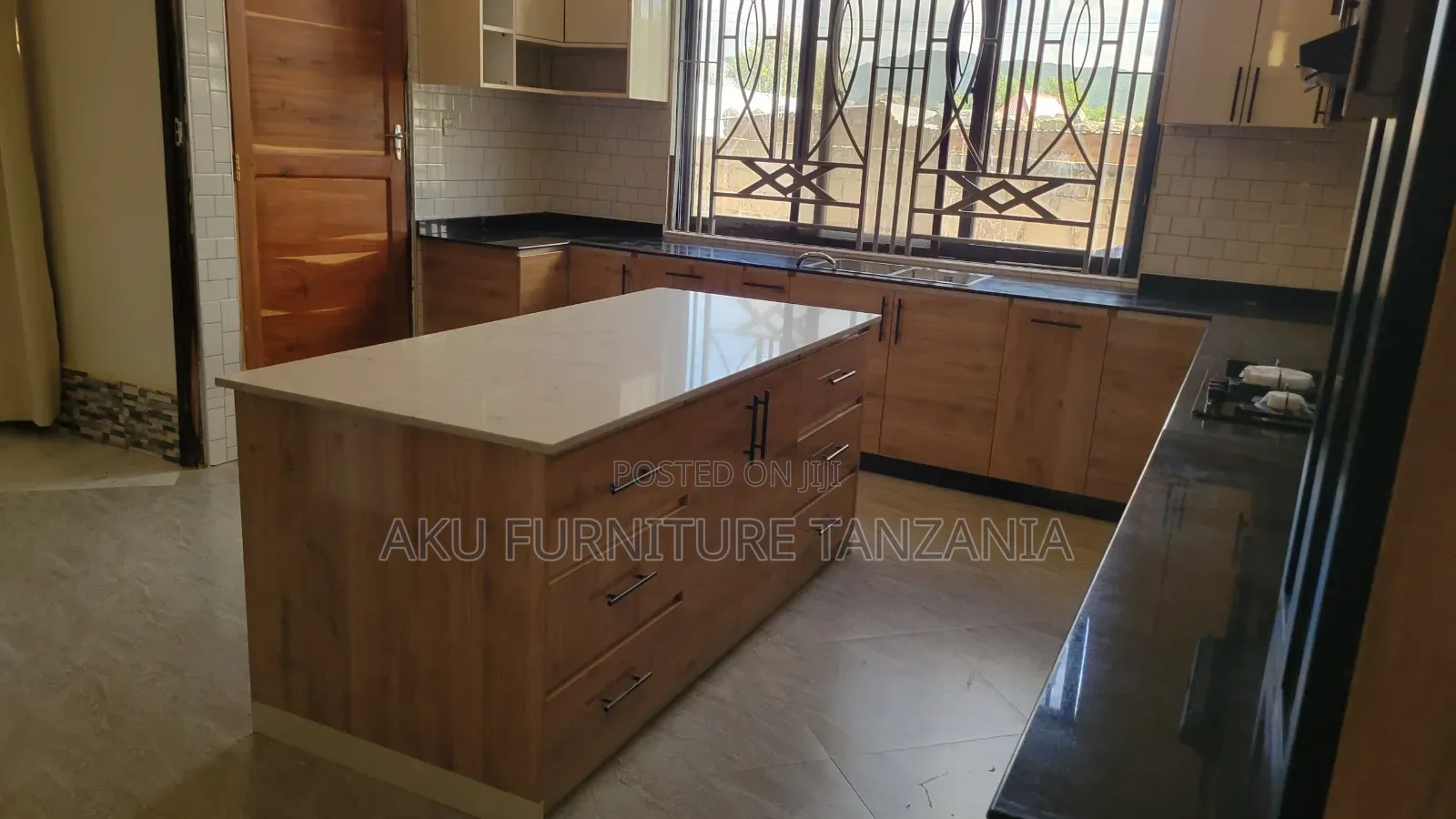 Kitchen Cabinets With Island