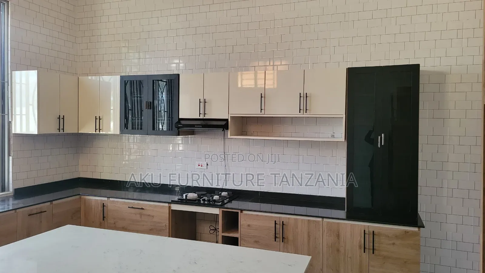Kitchen Cabinets With Island