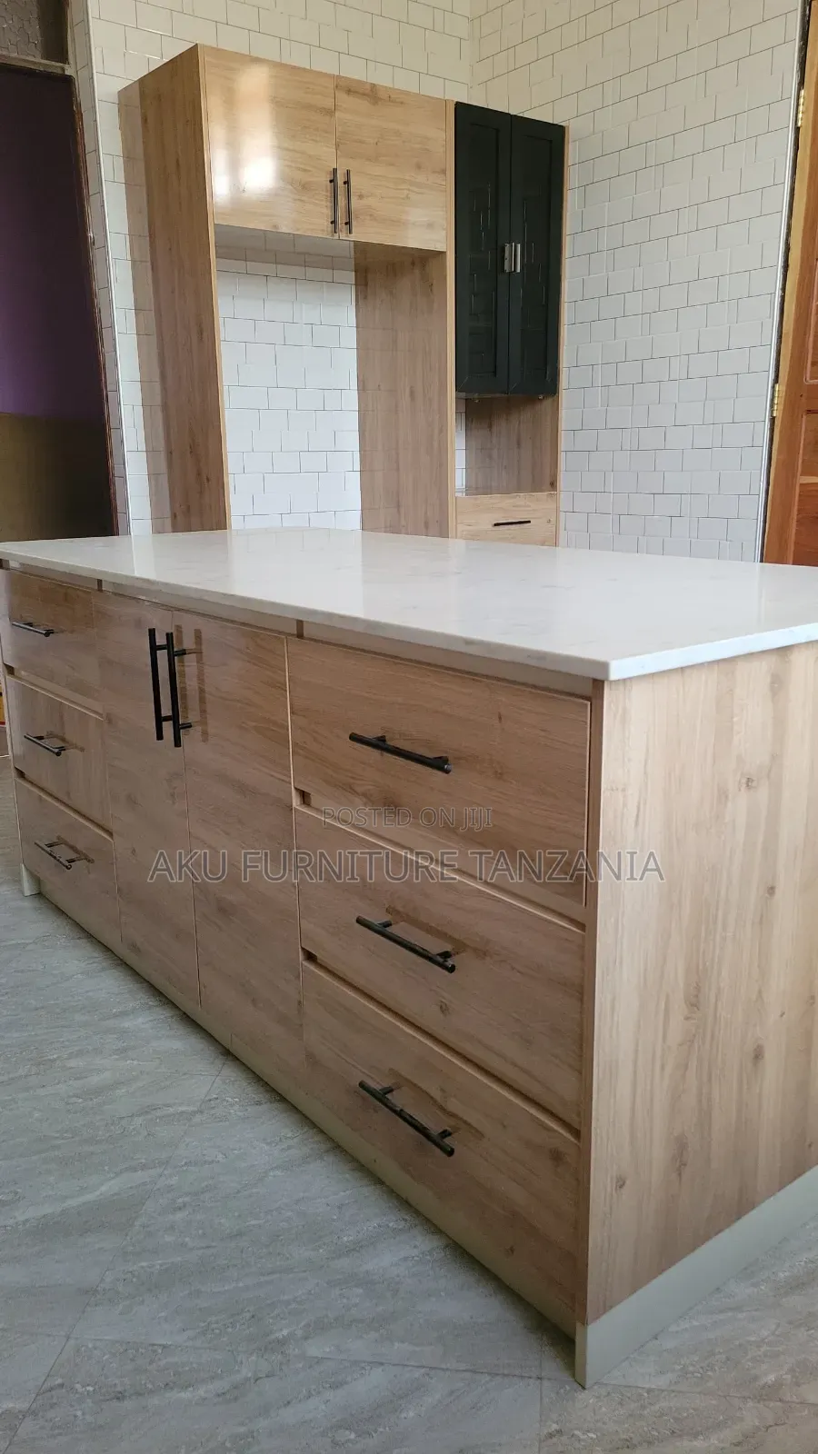 Kitchen Cabinets With Island