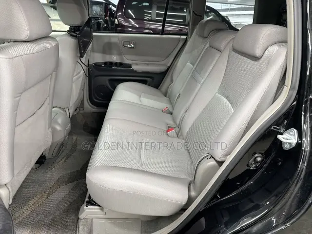 Toyota Kluger 2004 Black